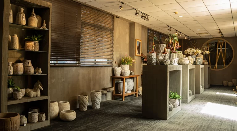 One-stop wholesale and custom pottery service
