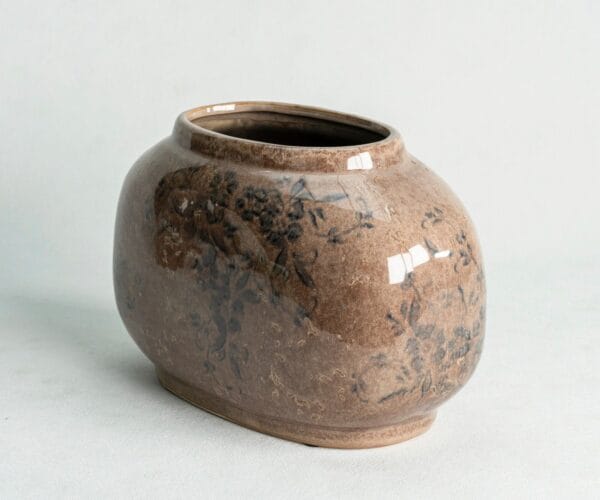 Chinese Classical Patterned Ceramic Vase (2)