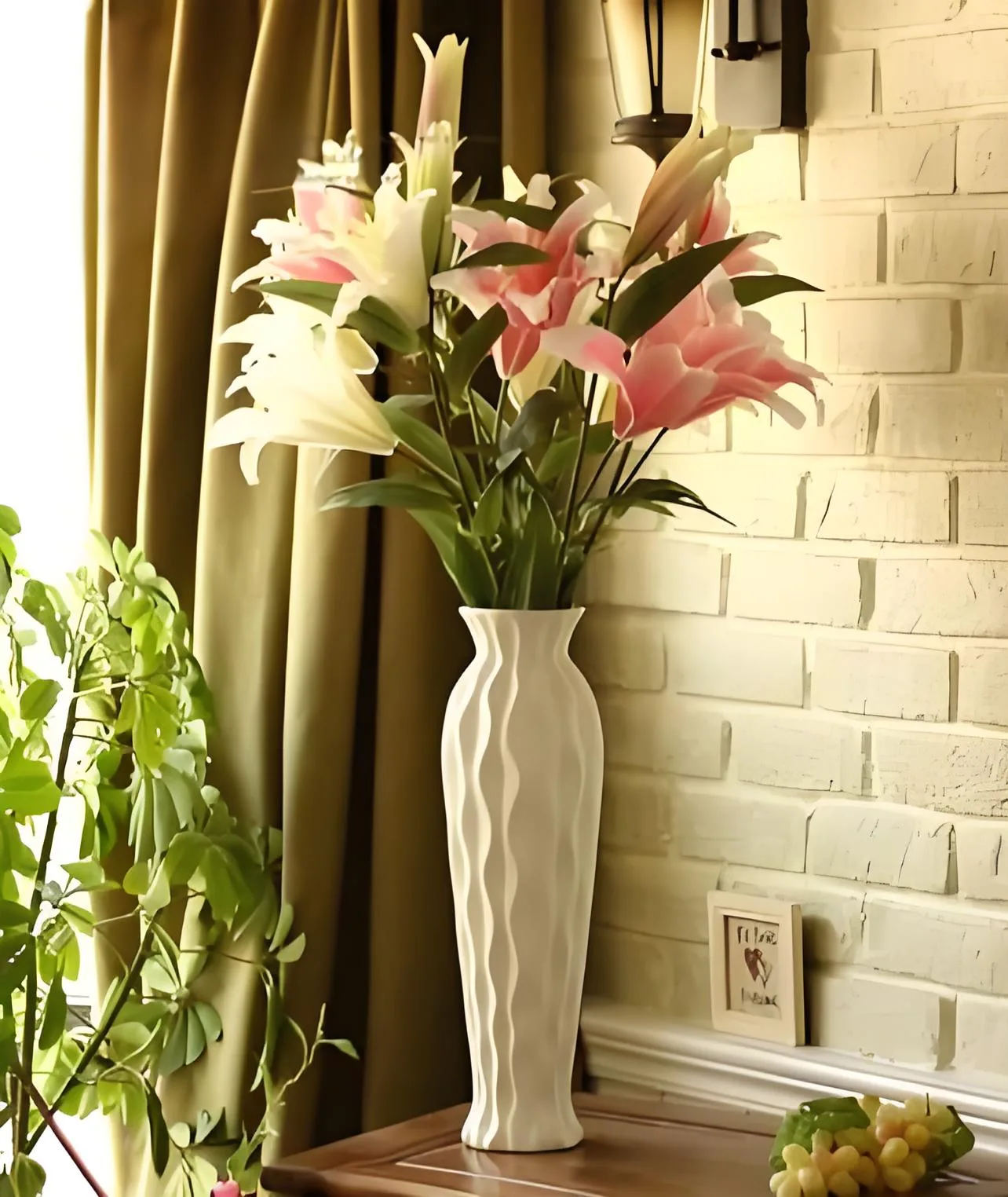 High-neck vase