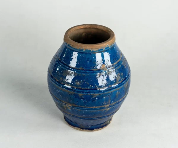 vintage deep blue vase display (1)