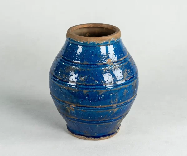 vintage deep blue vase display (2)