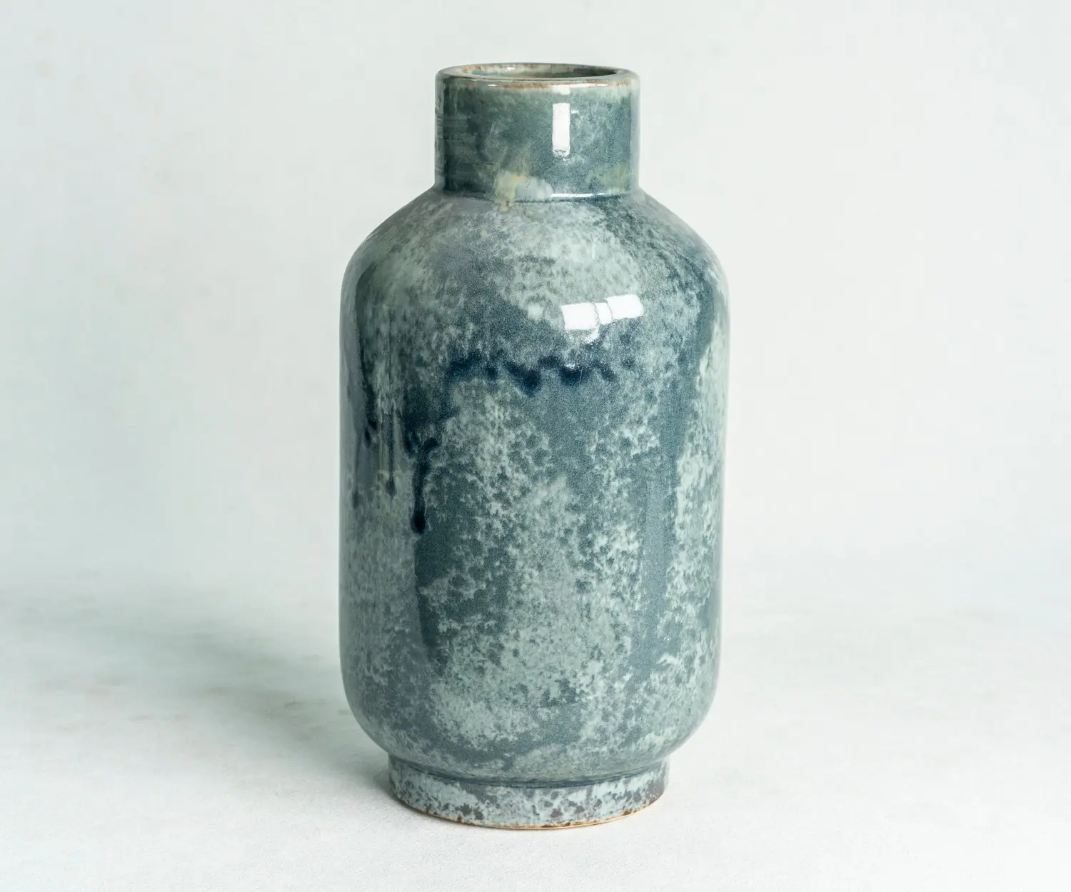 Handcrafted Home Decor Vase Display (1)