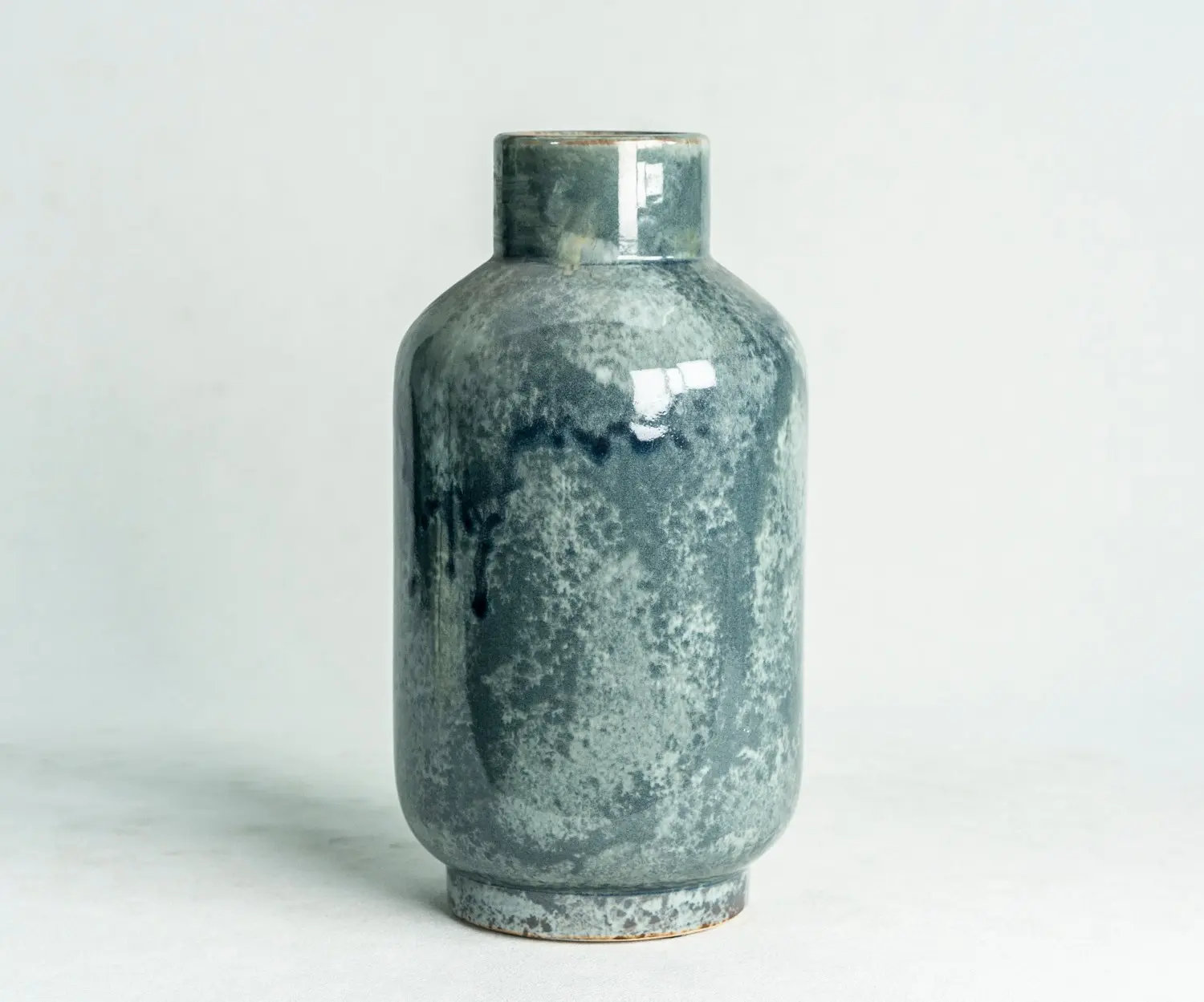 Handcrafted Home Decor Vase Display (2)