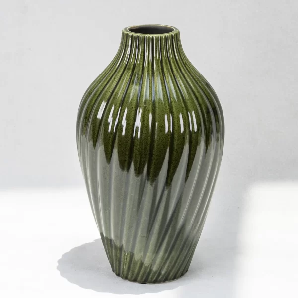 Wholesale Classic Elegance Ceramic Vase (2)