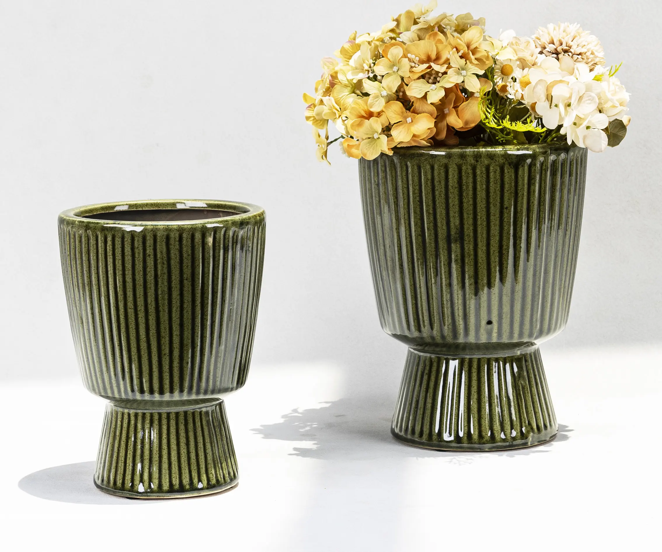 Wholesale Modern Minimalist Ceramic Vases (4)