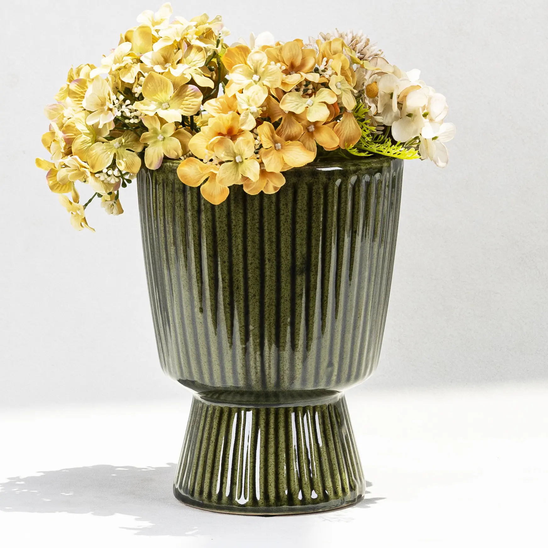 Wholesale Modern Minimalist Ceramic Vases (5)