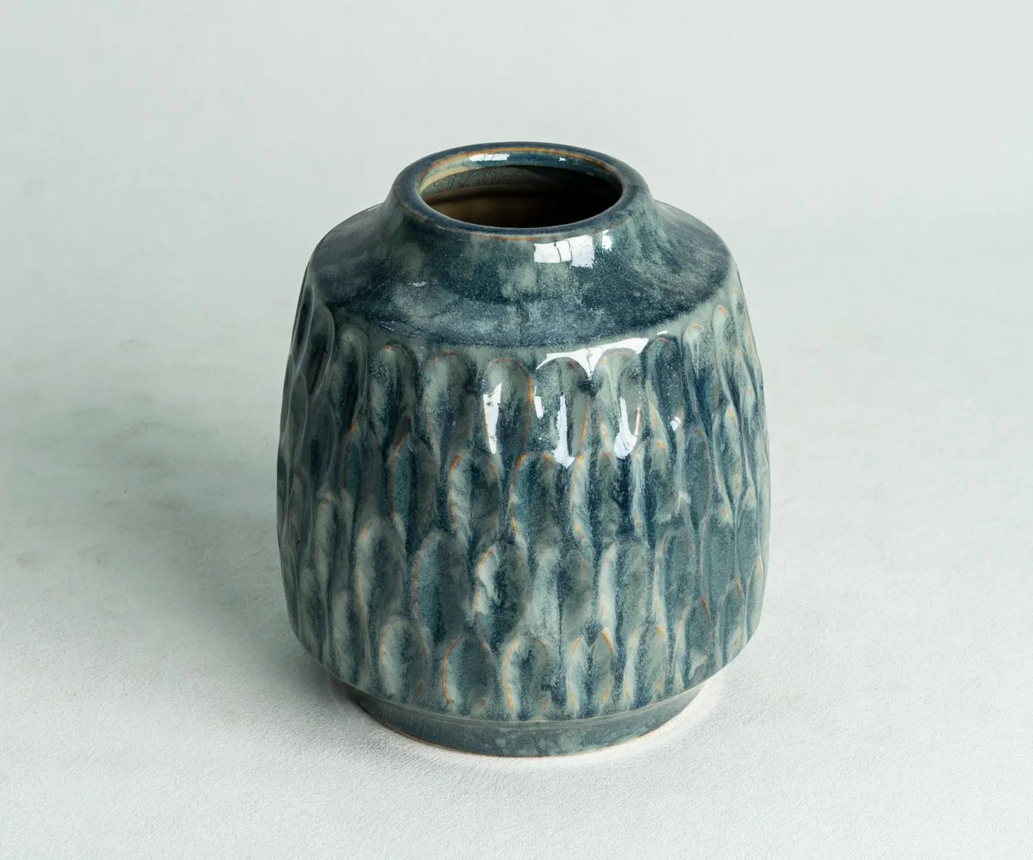 ceramic vase display (2)