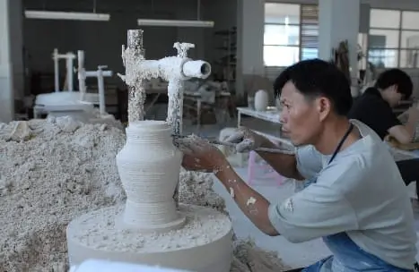 Ceramic plant pot production