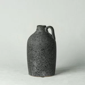 Popular styles of ceramic vases