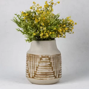 質感のあるシンプルな陶器の花瓶 (1)