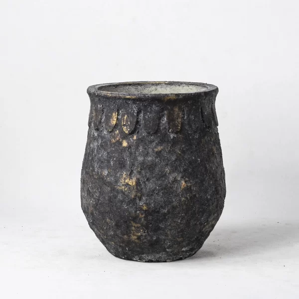Wholesale Flower Pots and Planters - Textured Surface & Distressed Detailing - Image 2