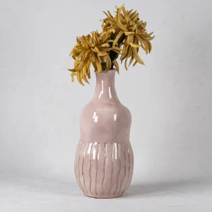 Vasen in loser Schüttung mit doppeltem Texturmuster (2)