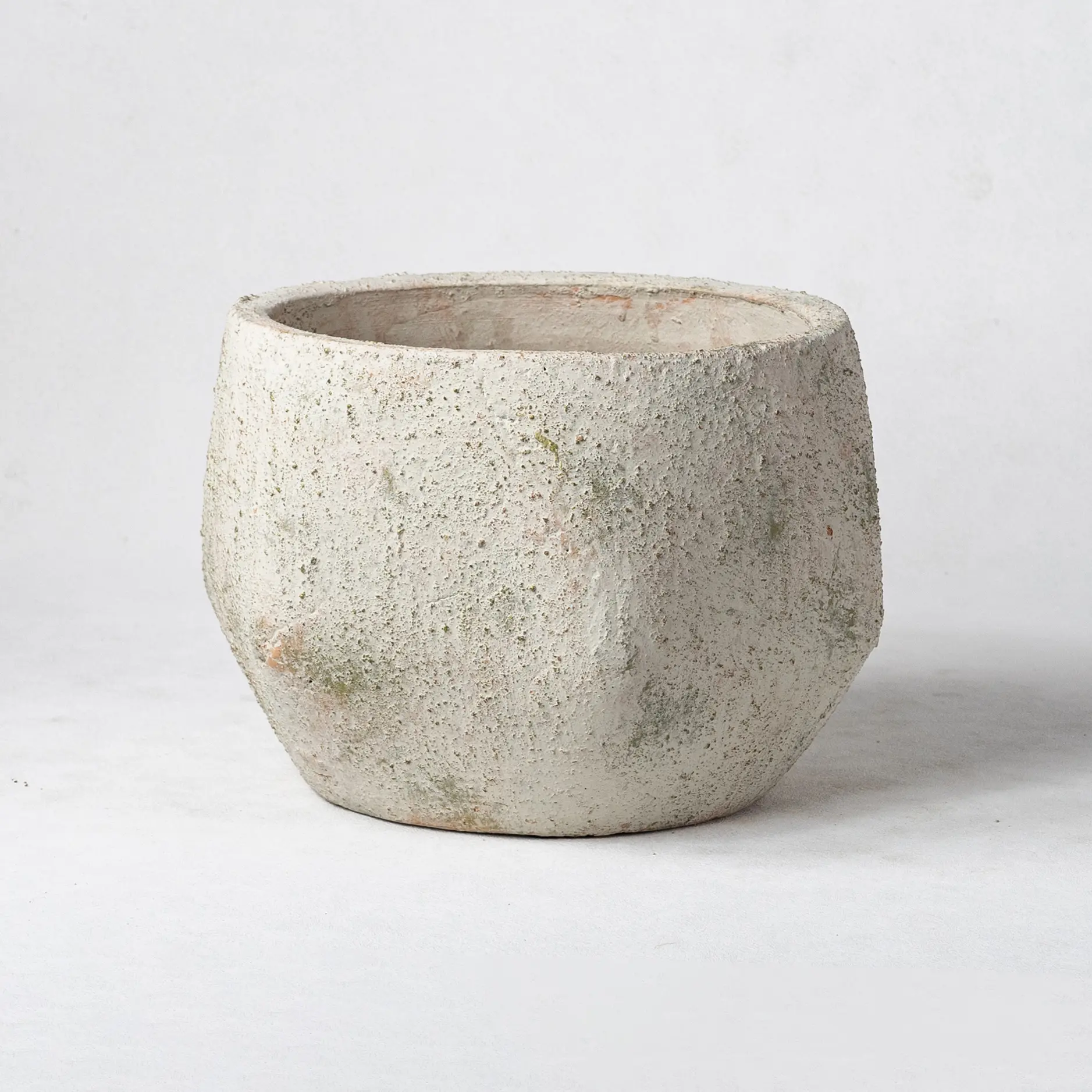 bulk planters with weathered finish (3)