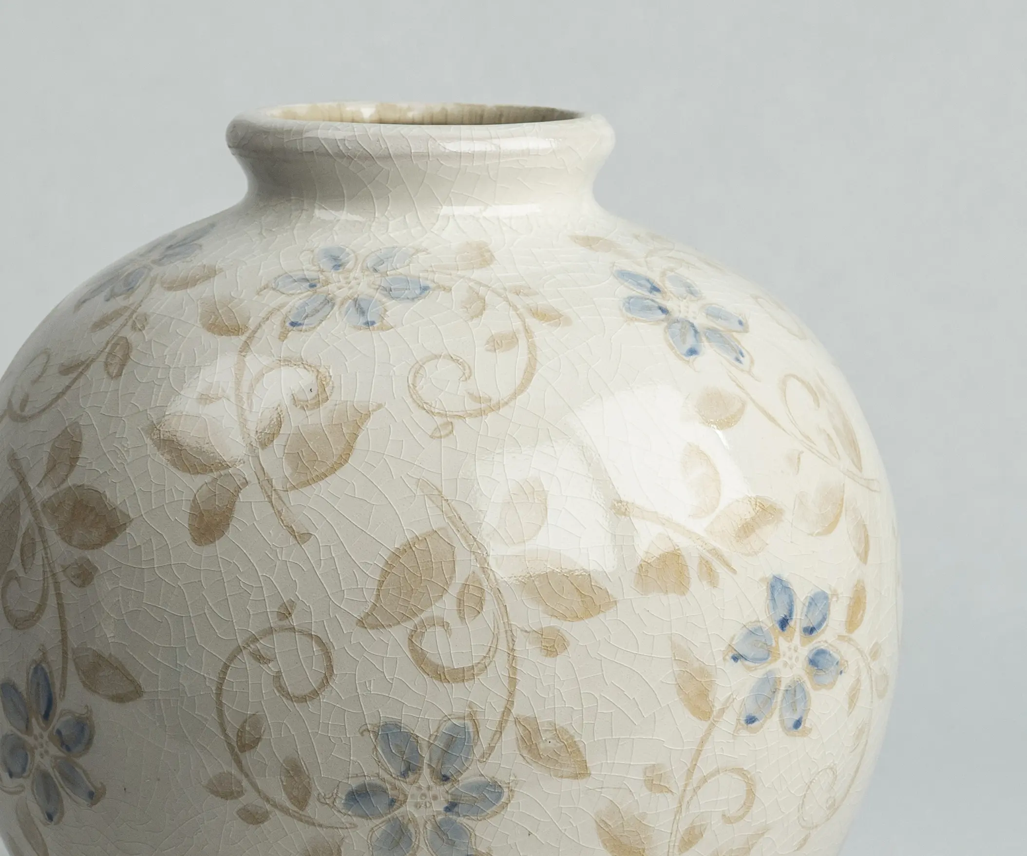 bulk floral vases with crackle glaze (4)