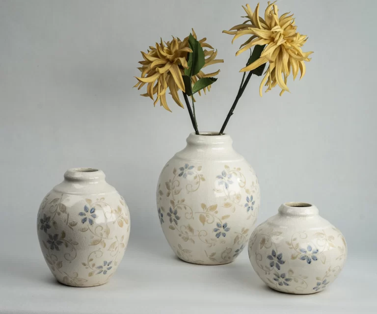 gloss vases wholesale with crackle aesthetics (2)