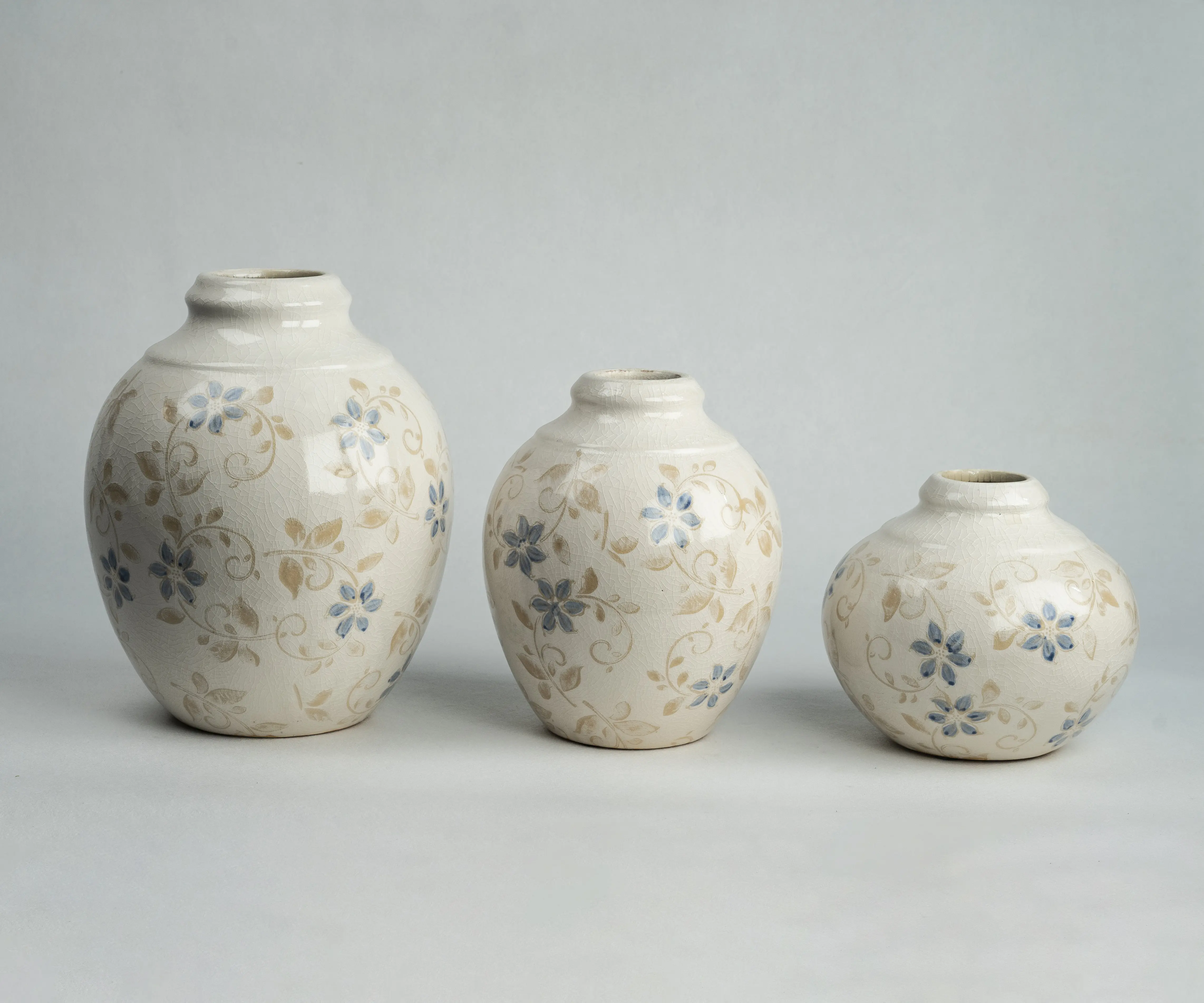 gloss vases wholesale with crackle aesthetics (3)